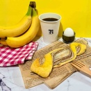 セブン新作「チョコバナナのツイストデニッシュ」を実食レビュー｜メロンパン風×屋台チョコバナナの楽しい菓子パン