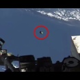 【UFO】ISS（国際宇宙ステーション）のライブ映像にUFOが映り込む