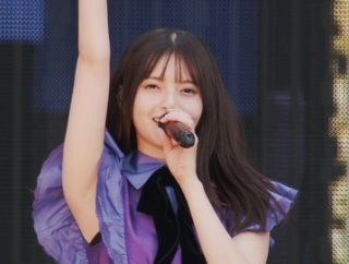 齋藤飛鳥のライブ中に見せるワキが美しすぎる【画像あり】