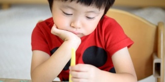 子どもが話しかけても無視する。本当に真剣に聞いてほしい…もっとマルチタスクできるようになってほしいと思う。