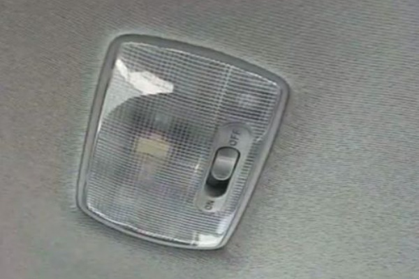 ８時限目 ルームランプ交換方法 世界一受けたいトラックメンテナンス授業