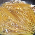 ワンパンで簡単！きのことベーコンの塩昆布パスタ