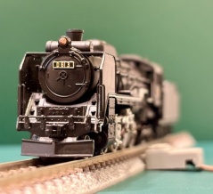 マイクロエース「D61-3」のヘッドライト点検。