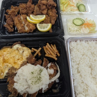 西大路御池「ハイライト食堂御池店」の【若鶏唐揚げ・チキンカツハーフ＆ハーフ（おろしポン酢・チーズ）】を「Ubereats」で注文した
