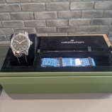 『【ハミルトン】この冬 特別な人へ贈る“万能時計”。カーキフィールド マーフ バンドルセット』の画像