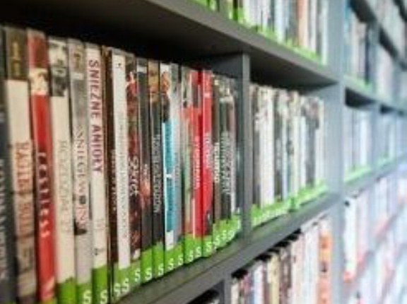 昨日初めてGEOでDVDを借りてきたのはいいんだけどこいつをどうやって再生するか