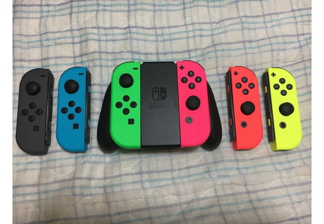 switchのジョイコン全色買ったから見てくれ