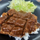 [Il preferito nascosto: Katsumeshi e Renge Fork di Yoshita Handi-Design Studio] Il "katsumeshi" è un piatto locale amato in molti ristoranti e case nella città di Kakogawa, nella prefettura di Hyogo, e nelle aree circostanti.