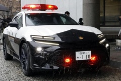 愛知県警にPHVパトカー寄贈　クラウンスポーツ、全国初