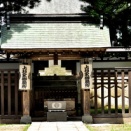 静寂の森に眠る時の層