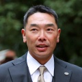 バカ娘のせいで逮捕された巨人元監督阿部慎之助（47）が巨人軍復帰