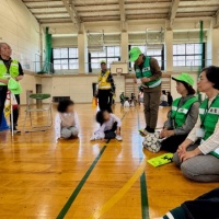 にっこり見守り隊と岐阜小学校１年生児童の顔合わせ会