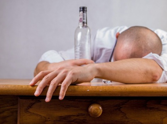 【健康】食事の時間が不規則な人ほどうつ病の症状が現れやすいことが判明