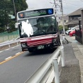 【現場の状況】#交通情報 県道139号線 神奈川県川崎市麻生区岡上付近 路線バスフロントガラス破損事故で一部交通規制8月3日 #川崎 #鶴川 #バス