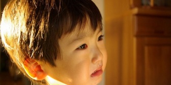 3歳の息子が「パパ帰ったらあかん」と大泣き！いつの間にか事情が分かるようになったんだな…パパも戻りたくない