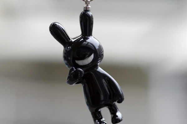 BLACK RABBiT いちごチョコ ブラックラビット（Black Rabbit
