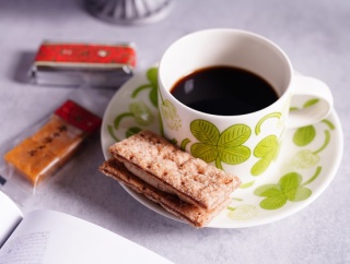初めて食べた！六花亭の「バターサンド」じゃないものたちでおうちカフェ。