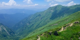 俺「趣味の登山キャンプへ行く」　嫁「私も行く」　俺（一人で静かに過ごしたかったのにな）