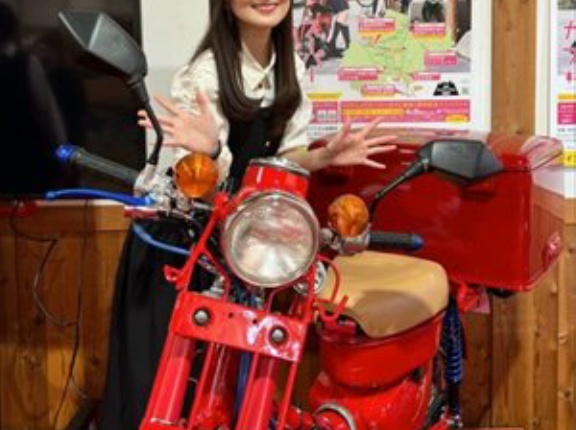 【画像】スーパーカブ声優さん、戦車に乗ってしまうｗｗｗｗ