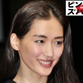 40～50代女性が「なりたい“顔”同世代女優」ランキング、綾瀬はるかを抑えた「衰えを感じない」美女は