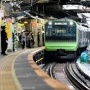 【神対応】人身事故で列車遅延発生！みんながイライラ　→　駅員さんの神がかり的な機転とアナウンスで乗客が笑顔にｗｗｗｗこれがヒーローか！！