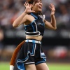 黒い衣装できつねダンス　敵も味方も黒ユニホーム　ファイターズガールも特別仕様コスチューム