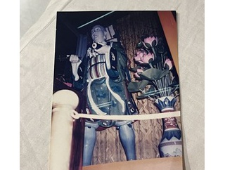 ワイが泊まったホテルの部屋からよくわからない写真が発掘されてしまうｗｗｗ（※画像あり）
