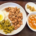 町台湾中華「京の華（日暮里）」で３ケタ設定「魯肉丼」（「ベスコングルメ」に登場）