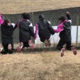 公園でJK陸上部が服を捲って腹筋の見せ合いして｢すごーい！｣とか言って太股も出しながら騒いでたんだけどｗｗｗｗｗｗ