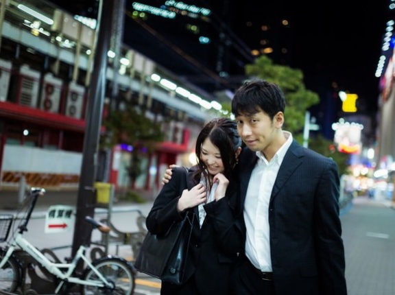  後輩女「終電、行っちゃいましたね...」ワイ「...今日うち、泊まる？」後輩女「！...は、はいっ///」→結果ｗｗｗｗｗｗｗ