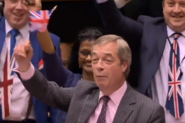 ブリカス煽り イギリス Eu離脱 国旗パタパタｗｗｗｗｗ Eu 悲しいなあ スコットランド民謡で送り出したろｗｗｗｗｗ 同人速報