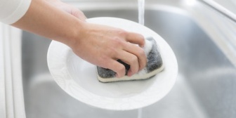 【洗い物】冬でも冷水で洗うべきだ。