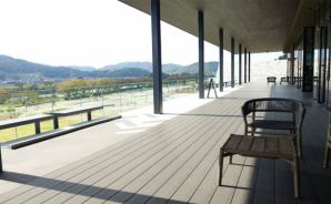 雄大な自然を眺めながら美食