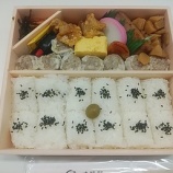 『崎陽軒 新橋駅店で「メガシウマイ弁当」が売ってたぞー! 1250円』の画像