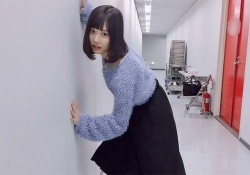 山下美月は「壁好きアイドル」だったwww 【乃木坂46】