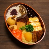 『そして今年の一番はじめの、お弁当はじめの週の先週の2019/1/7～1/11の5日間でとてもありがたく平日に作らさせていただいたお弁当数は4個のパートナーの相棒のボリューミーお弁当たちとな�』の画像