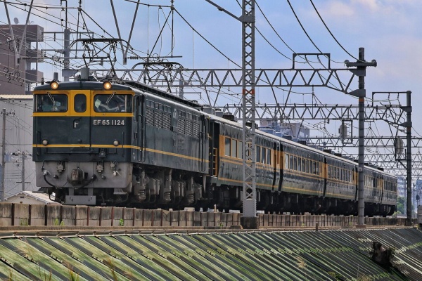 鐵道写真公開所 参号機 - サロンカーなにわ