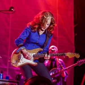 フェンダーUSAボニーレイット ストラトキャスター サンバースト ハード