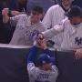 【MLB】ドジャースVSヤンキースで、ヤンキースファンが一生出禁レベルの行動をしてしまう… 流石にこれはアカンやろ…