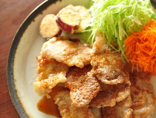 生姜焼き用の豚肉で【カリカリ豚肉の甘酢だれ】と晩ごはん（人はいつになったらちゃんとした大人になれるのか）