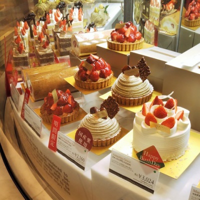 ご当地チロルチョコ 沖縄スイーツ ちんすこうと紅芋タルト 今日は何食べる 全国お土産日記