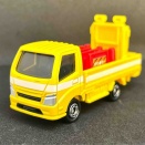 2026年2月の新製品！ No.82 道路保安用品運搬トラック 小物付き・ギミック豊富な架空デザイントラック！