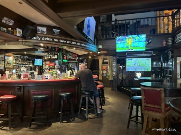 【Scruffy Murphy's Irish Pub】　at　Sukhumvit Soi23　～ビール豊富＆スポーツ中継満載の人気パブ～