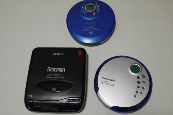 現有ポータブルCDプレーヤー比較 : （ヴィンテージではない）レトロ