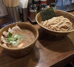 海外「日本でつけ麺というものがあることを初めて知った！」日本旅行で美味しかった食べ物／レストランに対する海外の反応
