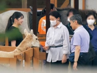 天皇一家、また那須どうぶつ王国へ