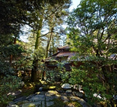 粟津温泉法師の庭は江戸時代の面影を残す