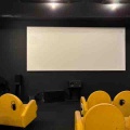 映画館の大男