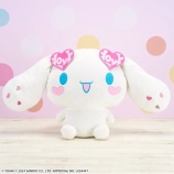 『[イコラブ] 「=LOVE」×「シナモロール」スーパーラージぬいぐるみVol.2がセガプライズに登場！【シナモン】』の画像