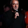 ラ・リーガ連覇のフリック監督、バルサと2028年までの契約延長に合意か…1年の延長OPも付帯と報道